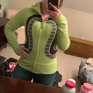 🍏Lululemon Scuba Hoodie